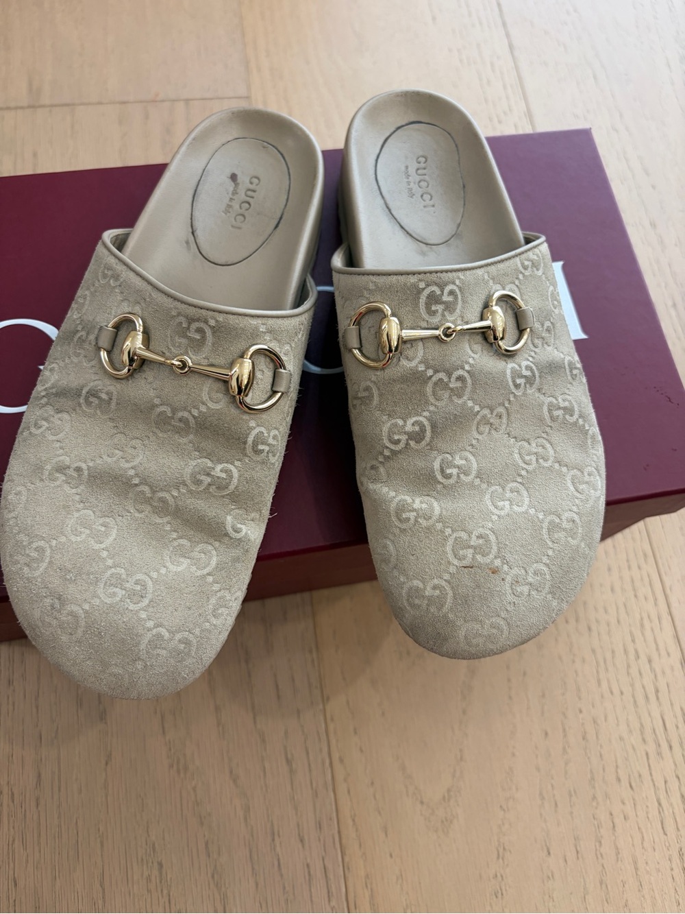 Gucci Women's Beige Horsebit Logo Mule Slides size 38